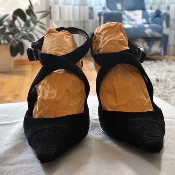 CHANEL 100% Authentic Vintage Heeled Sandals - Picture 14 of 16